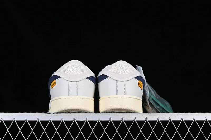 All categories Air Jordan Jordan series basketball shoes Air Jordan 1 Low Y version Uion LA x Air Jordan AJ1 KO Low joint white and gray low-top retro basketball shoes DZ4864-100